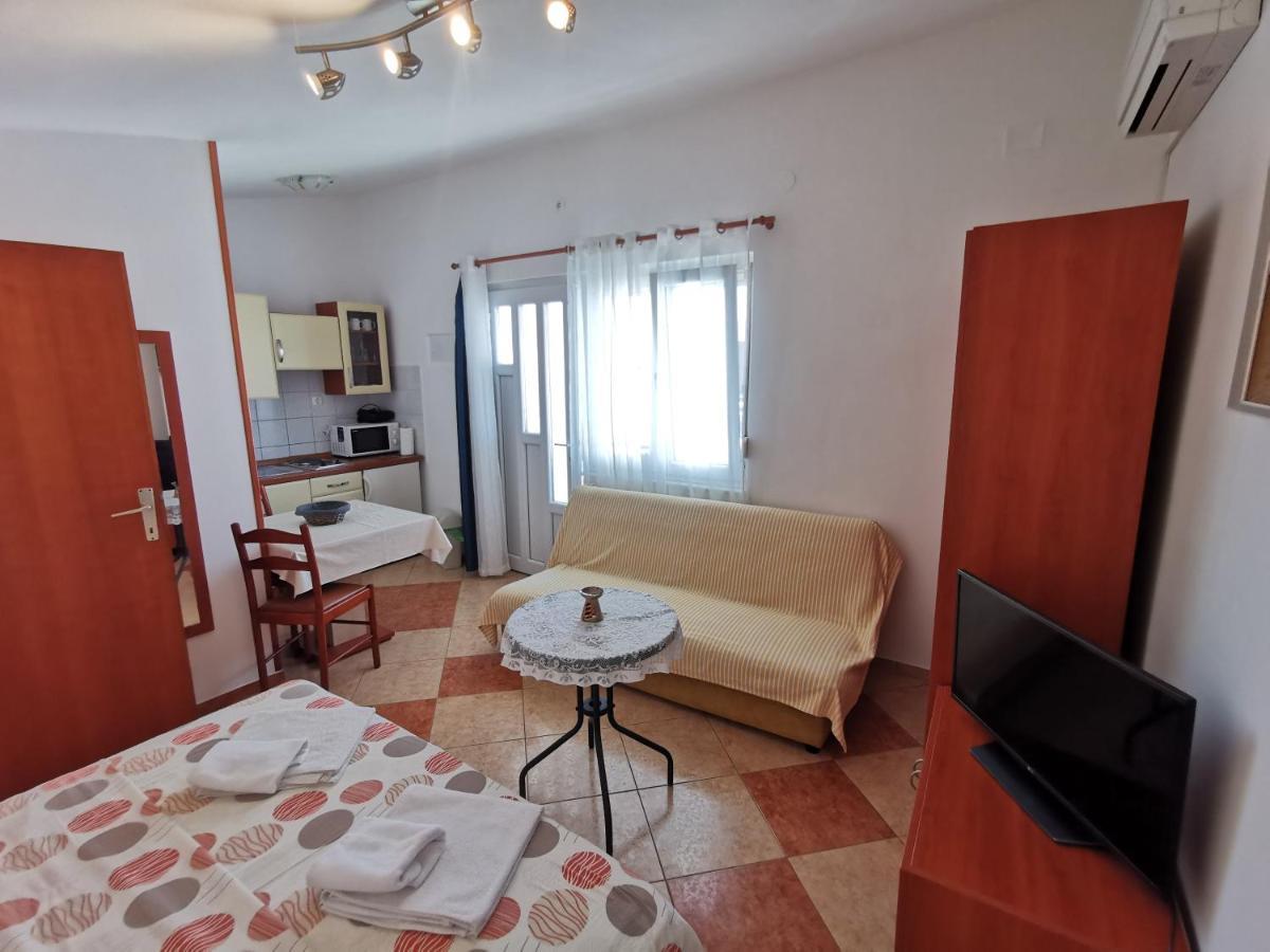 Studio Apartments Jasminka Селце Экстерьер фото