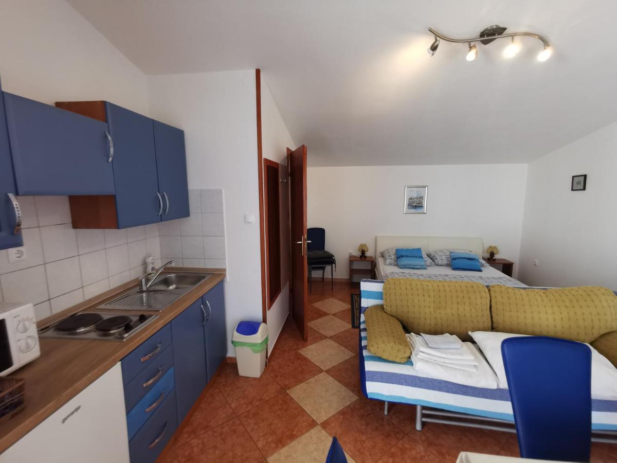 Studio Apartments Jasminka Селце Экстерьер фото